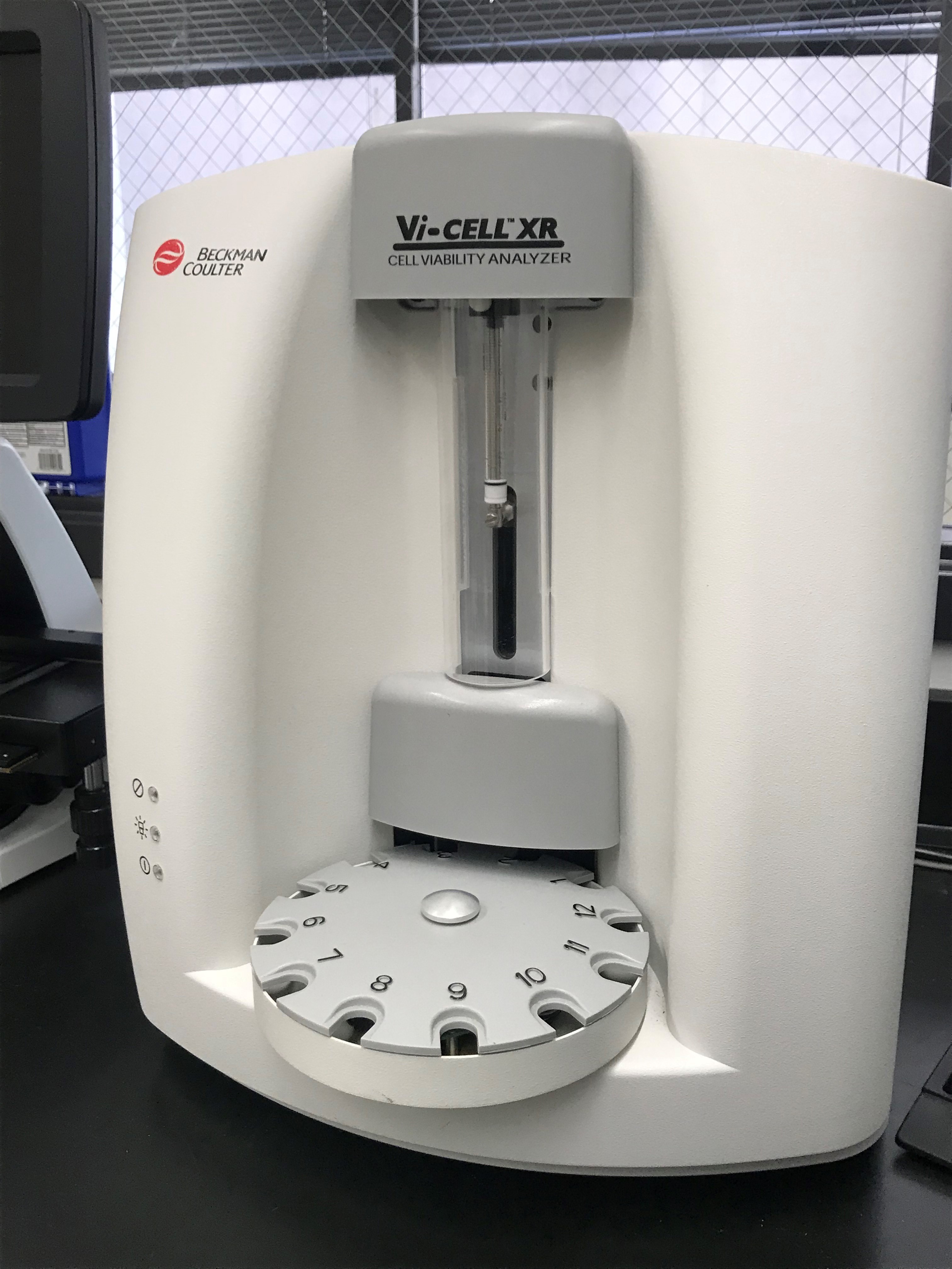 Beckman Coulter Vi-Cell XR Cell Counter and Viability Analyzer