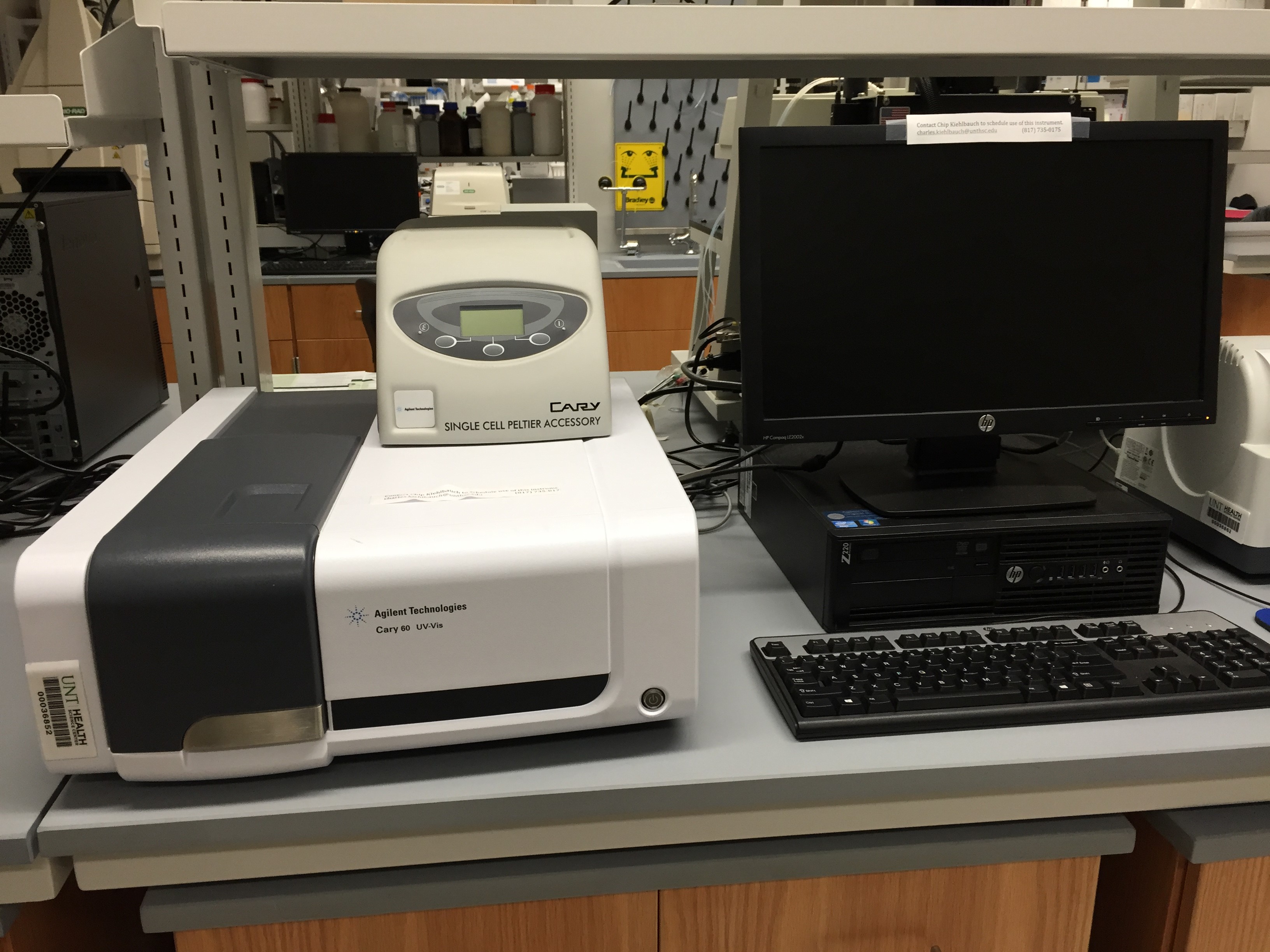 Cary 60 UV Vis Spectrophotometer with Cary Single Cell Peltier Accessory